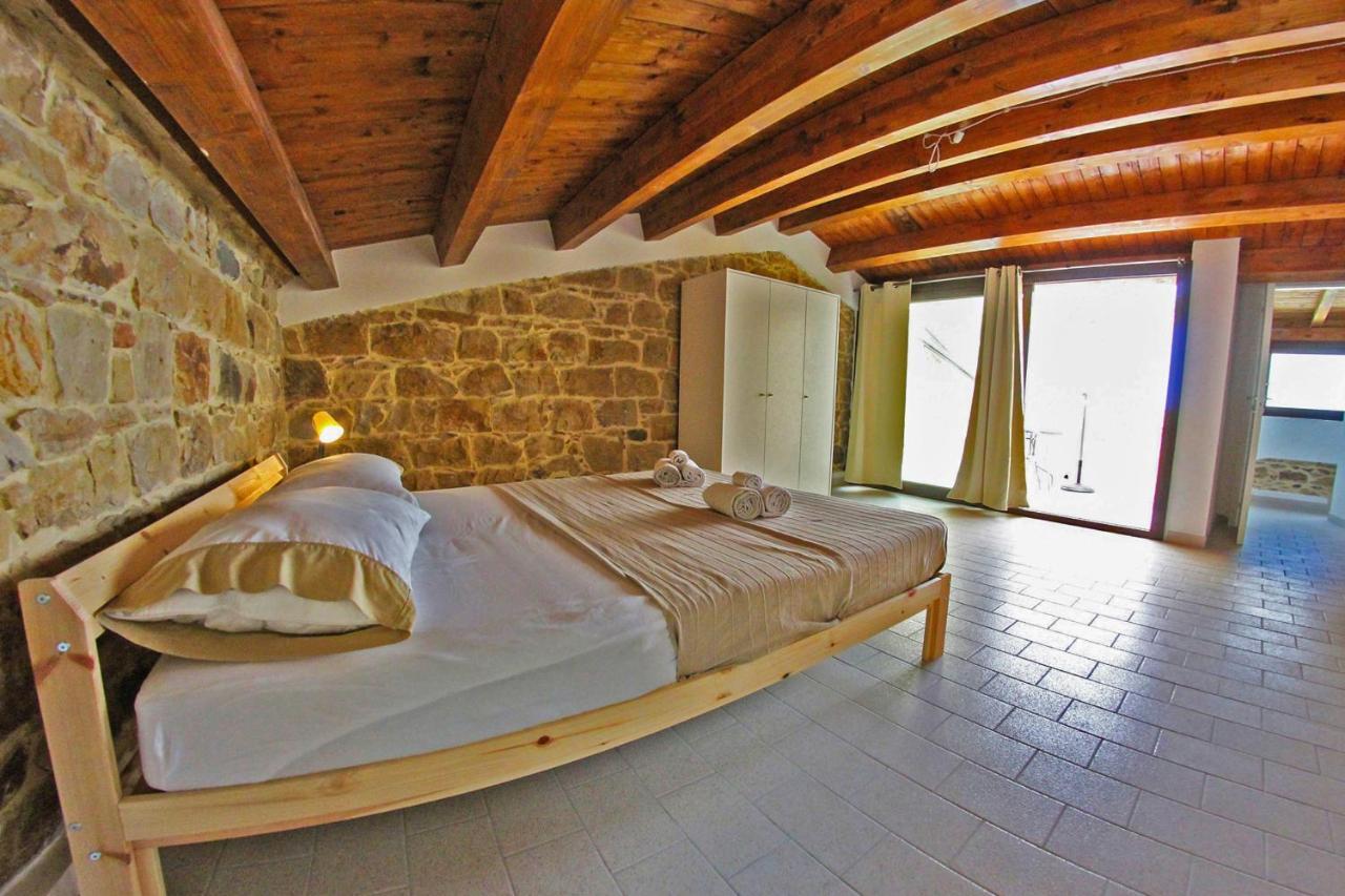 Il Miglio In Piu Bed & Breakfast Castel di Tusa Eksteriør bilde